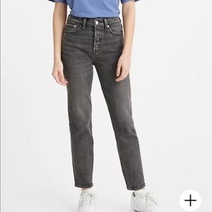 Levi’s wedgie fit ankle pants